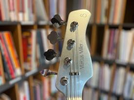 Bassfreunde aufgepasst: Unser E-Bass-Set für Kenner